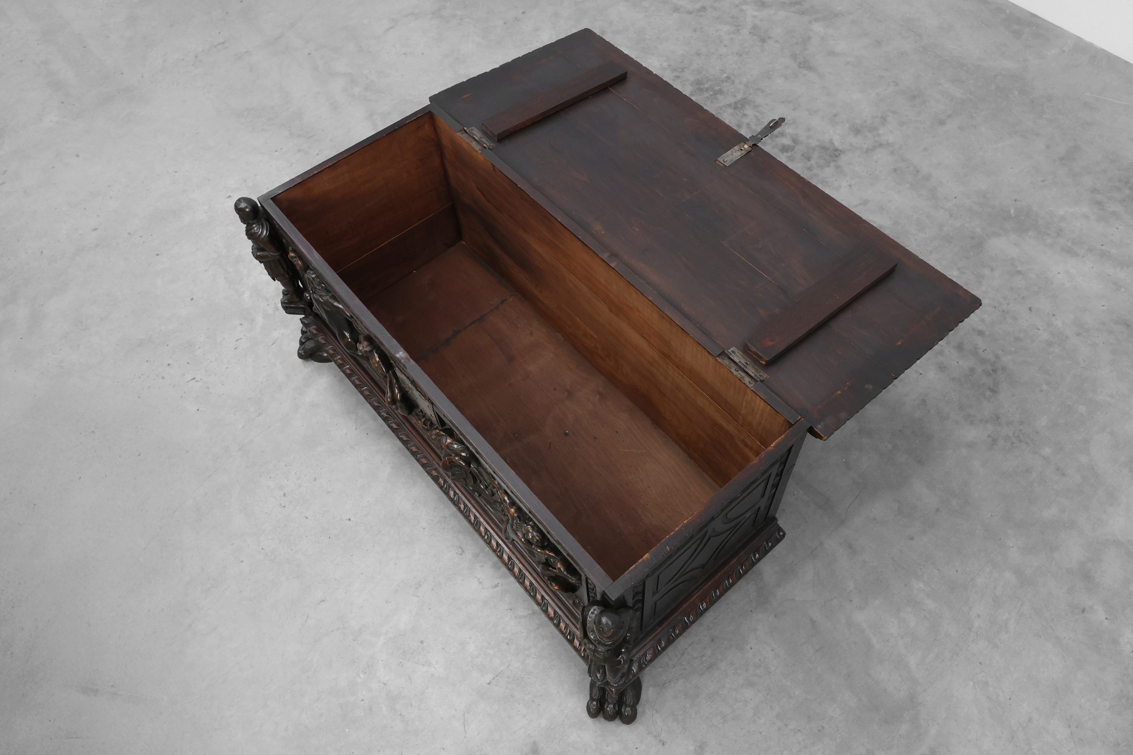 French Neo‑Renaissance Oak Blanket Chest, 19th Centurythumbnail
